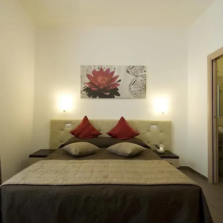 Ara Pacis Pensjonat 4*