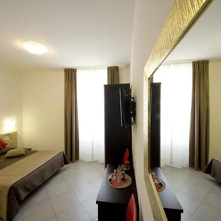 Gasthuis Ara Pacis 4*