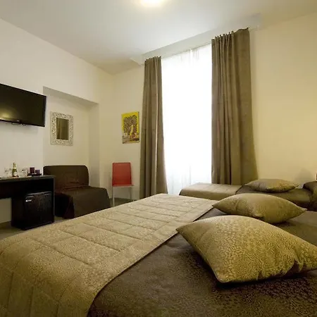 Ara Pacis Guest house 2*